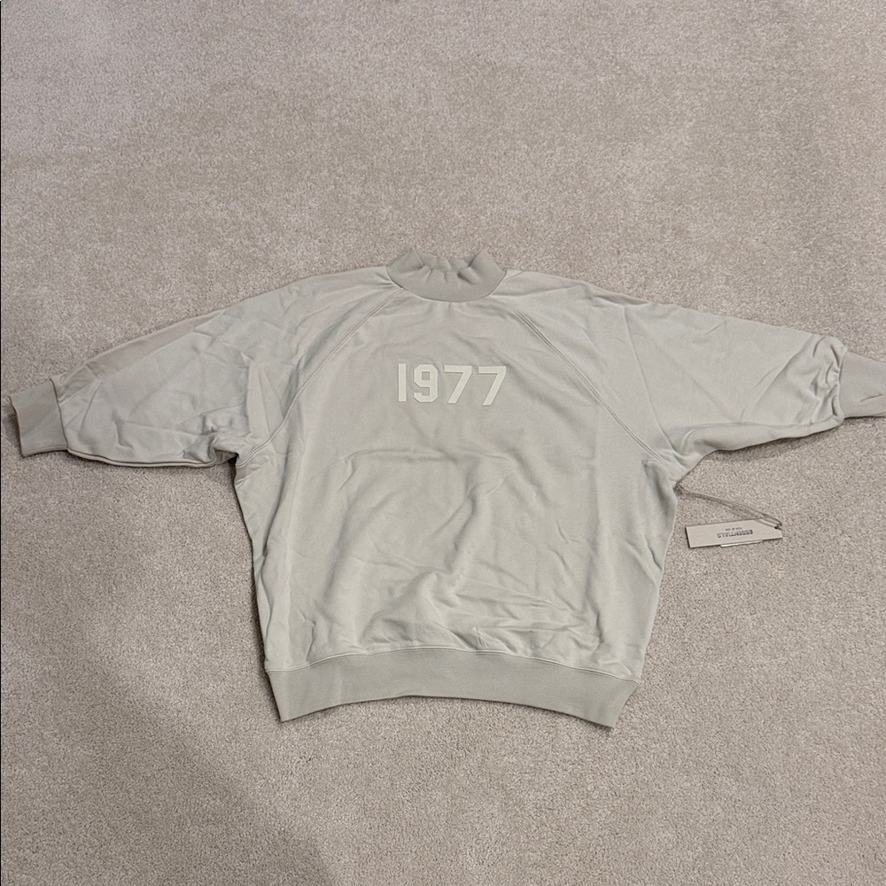 Essentials Fear Of God Women's Wheat 3/4 Mock Neck Sweatshirt